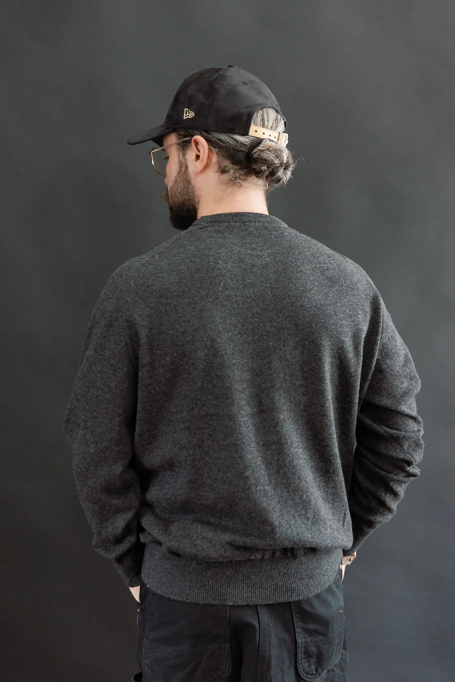 01-0050-60 - Simple Wool Crewneck Sweater - Charcoal Gray - Image 10