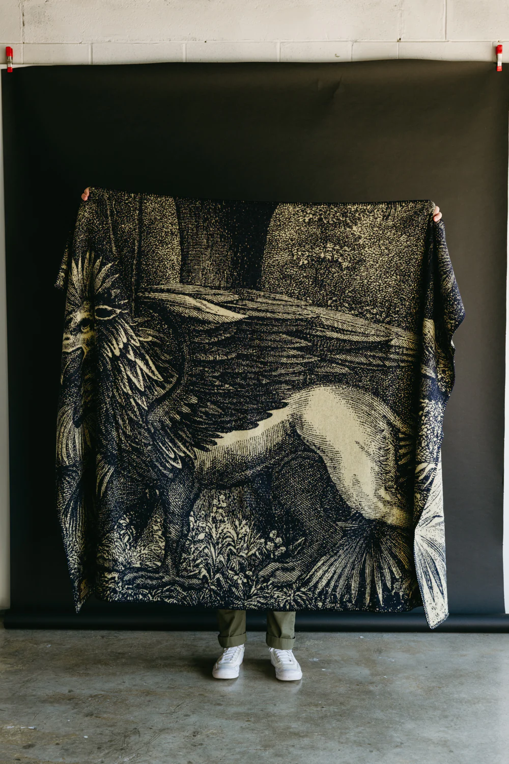 Gryphon Talon Blanket - Beige, Navy - Image 7
