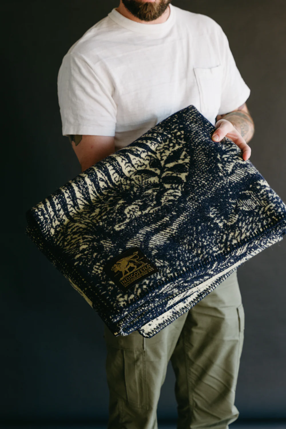 Gryphon Talon Blanket - Beige, Navy - Image 8