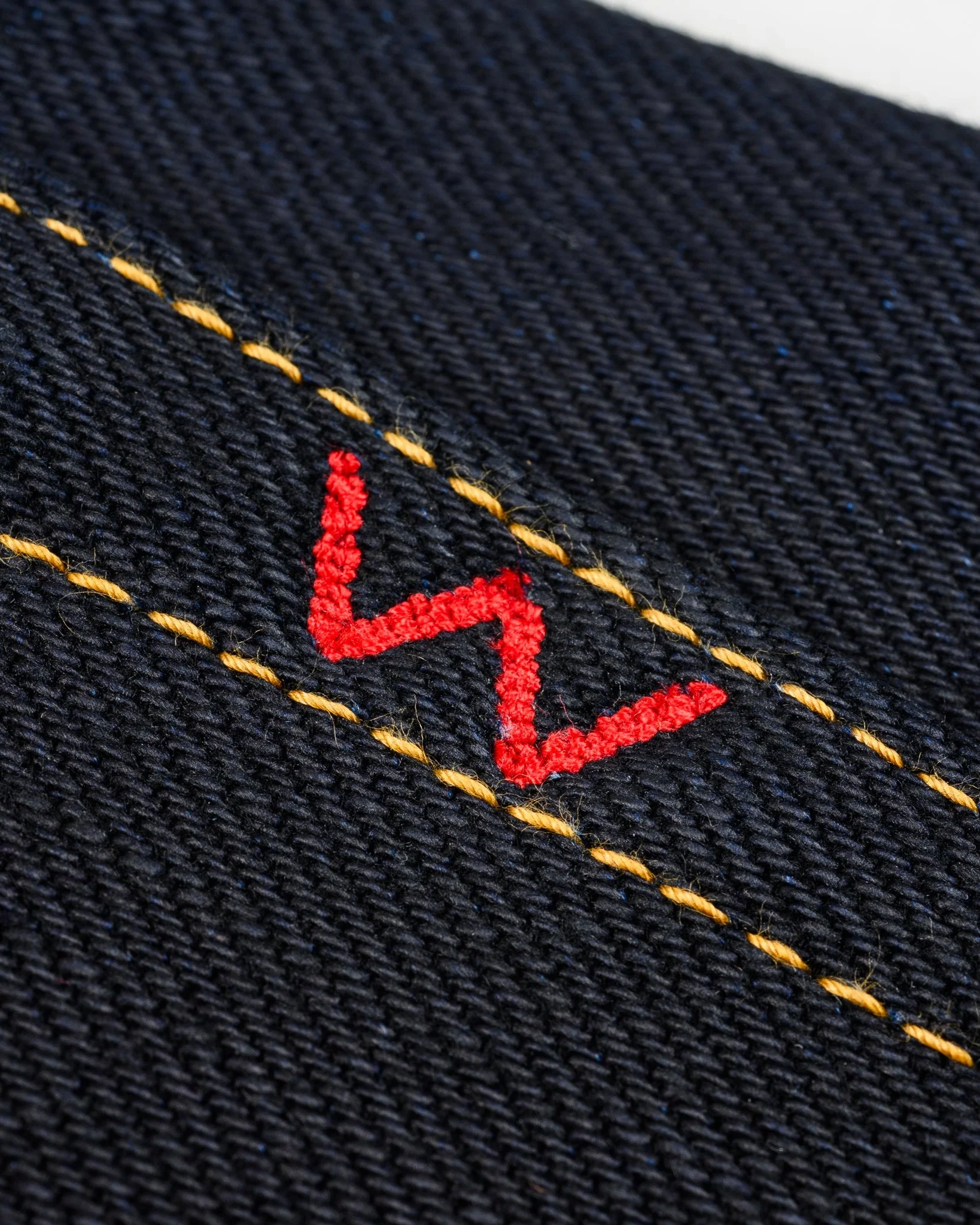 IH-634-XHSib - 25oz Selvedge Denim Straight Cut Jeans - Indigo/Black - Image 10