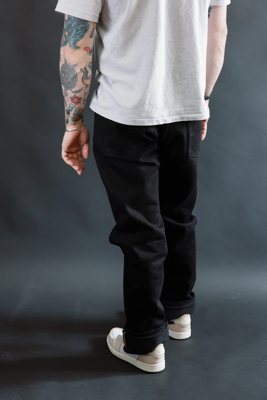IH-634S-SBG - 21oz Selvedge Denim Straight Cut - Superblack (Fades to Grey) - Image 12