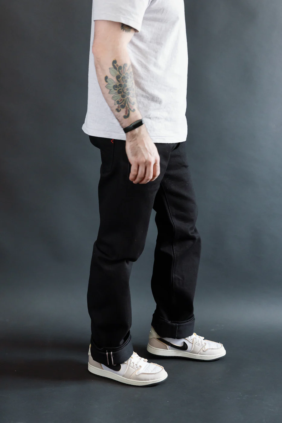 IH-634S-SBG - 21oz Selvedge Denim Straight Cut - Superblack (Fades to Grey) - Image 14
