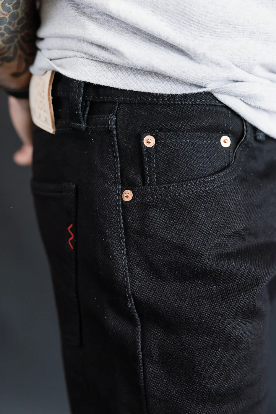 IH-634S-SBG - 21oz Selvedge Denim Straight Cut - Superblack (Fades to Grey) - Image 16