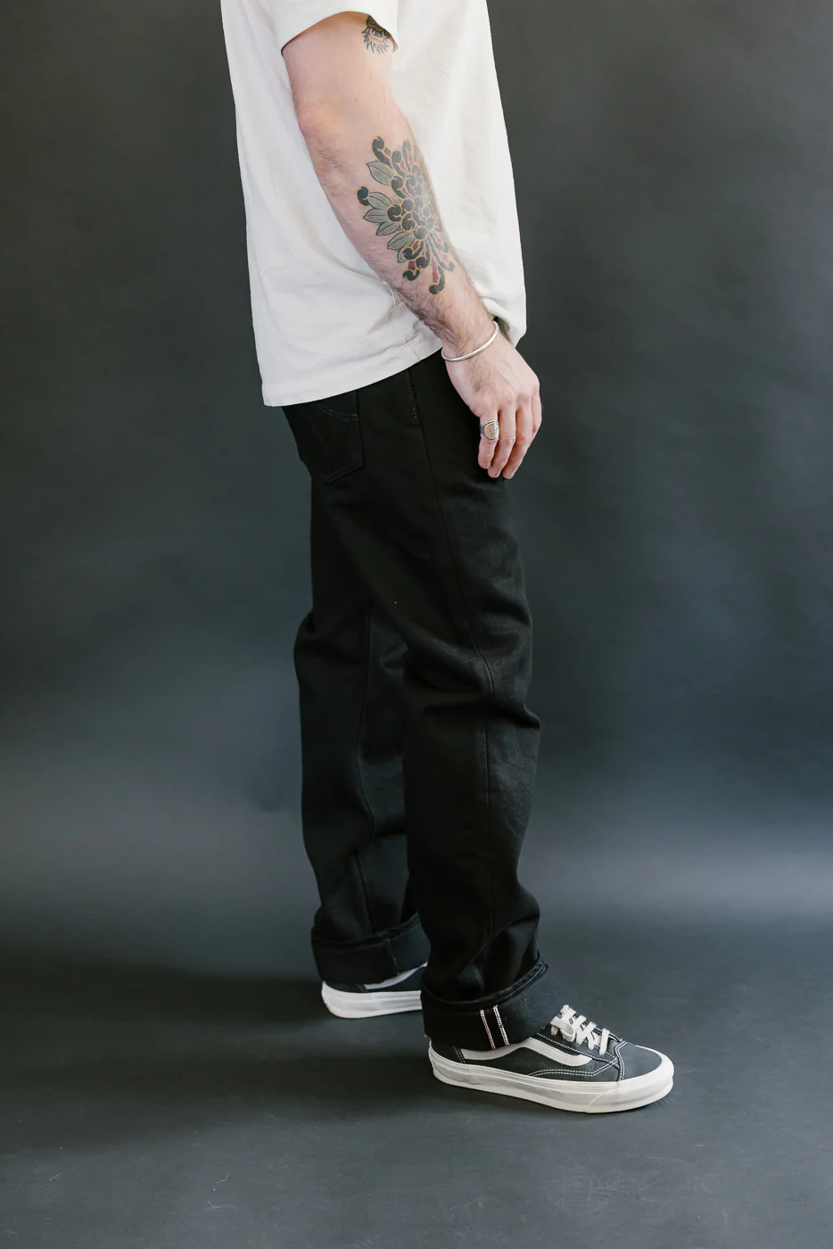 IH-666S-SBG - 21oz Selvedge Denim Slim Straight - Superblack (Fades to Grey) - Image 14
