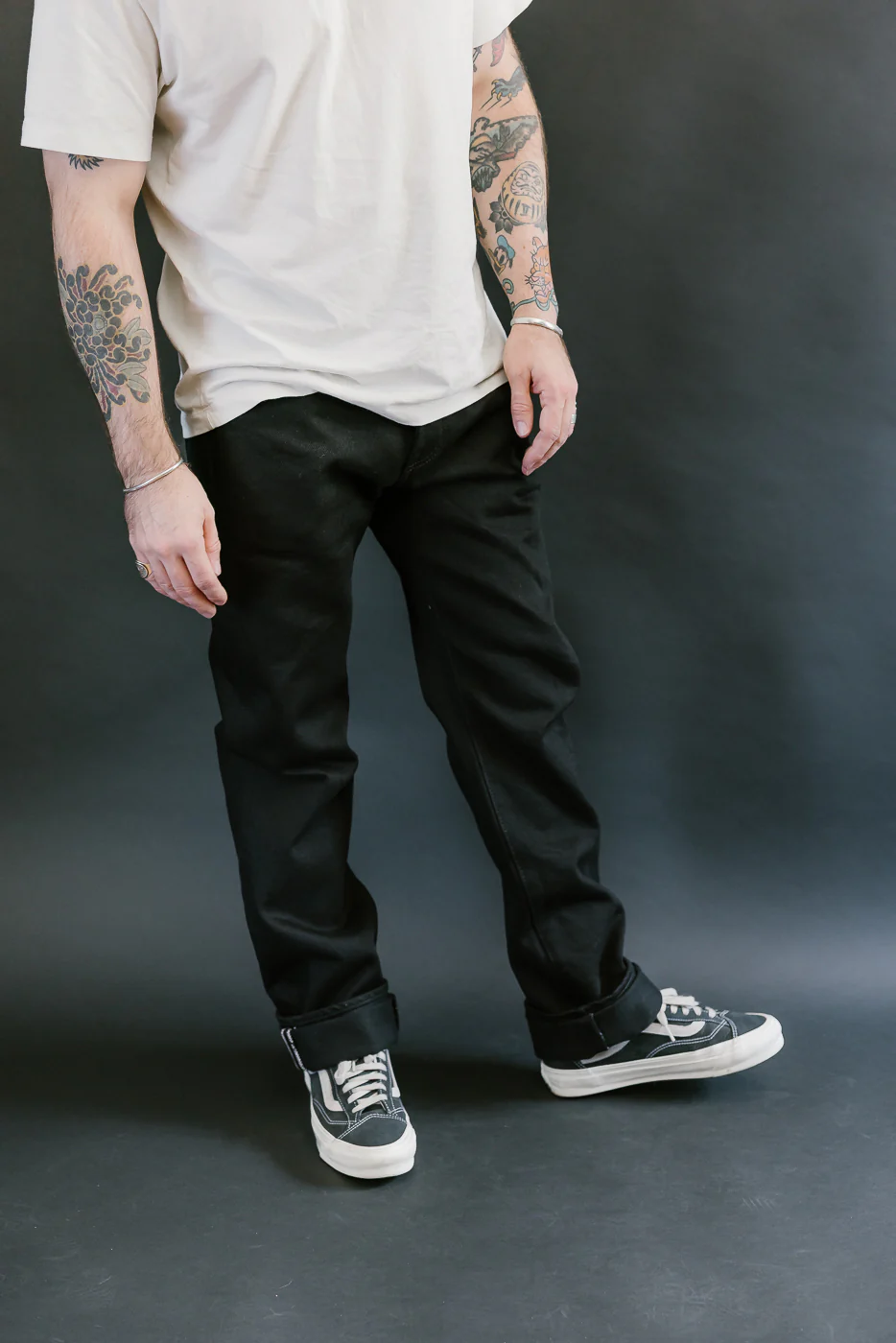 IH-666S-SBG - 21oz Selvedge Denim Slim Straight - Superblack (Fades to Grey) - Image 15