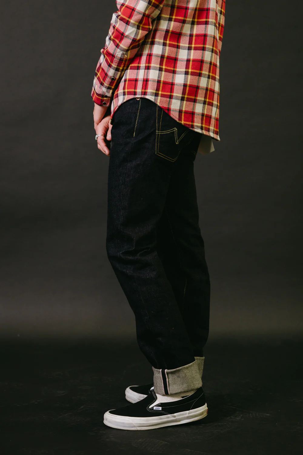 IH-777S-142 - 14oz Selvedge Denim Slim Tapered Jeans - Indigo - Image 9