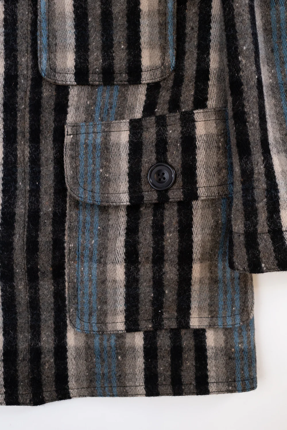 Lot JG-10 - 1920s-1932 Winter Hunting Coat - Gray Plaid - Image 5