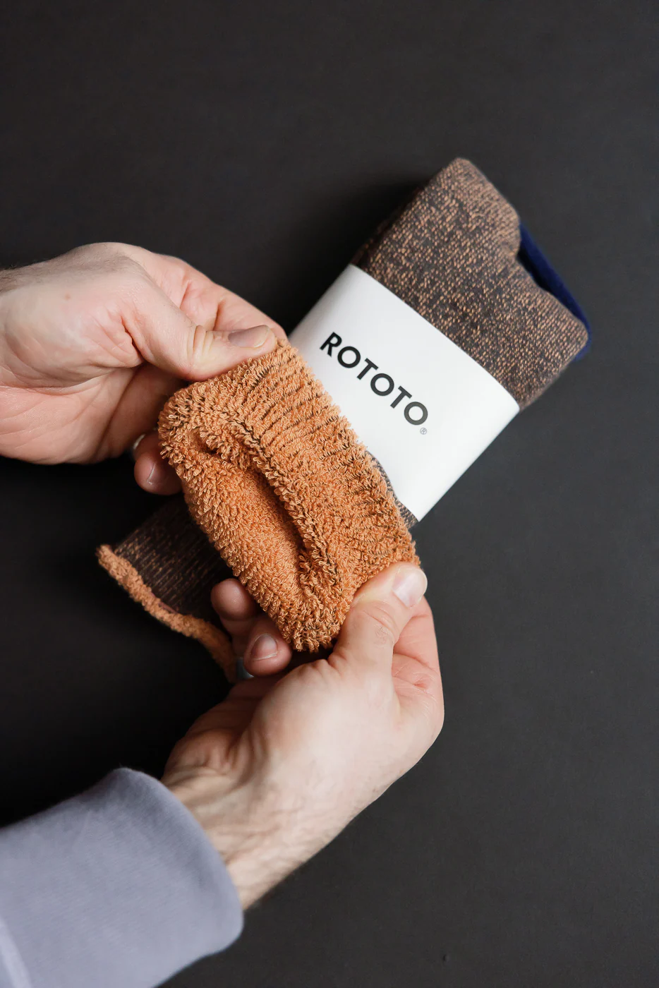 R1612 - Reversible Pile Socks - Faded Black, Light Orange - Image 3