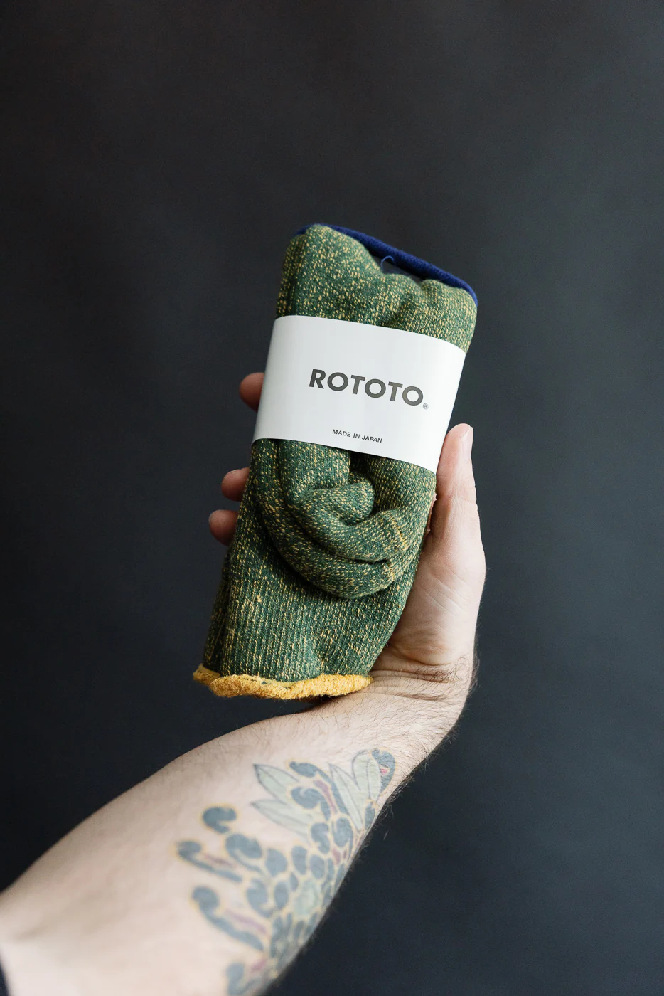 R1612 - Reversible Pile Socks - Ivy Green, Dark Yellow - Image 4