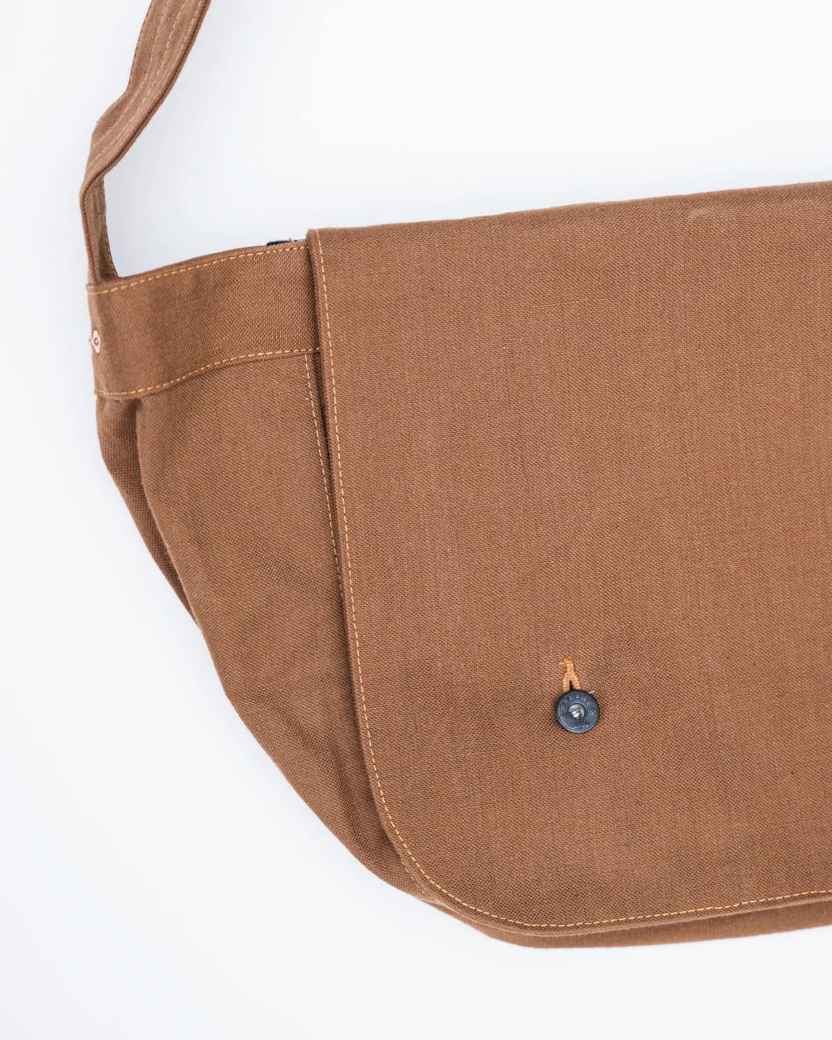 SCDB22-DC - Duck Canvas Messenger Bag - Brown - Image 4