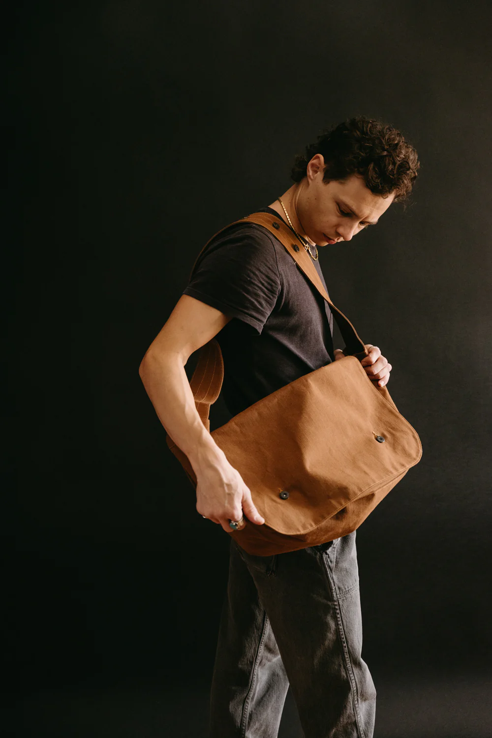 SCDB22-DC - Duck Canvas Messenger Bag - Brown - Image 6